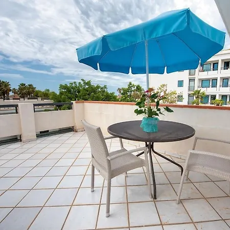 酒店 Acacia Marina 拉古萨的码头