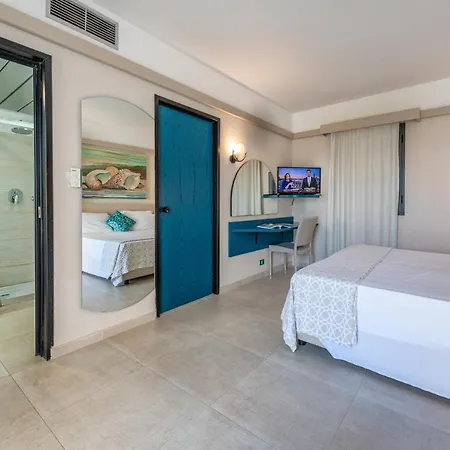 Acacia Marina 酒店