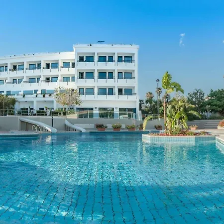 酒店 Acacia Marina 4*