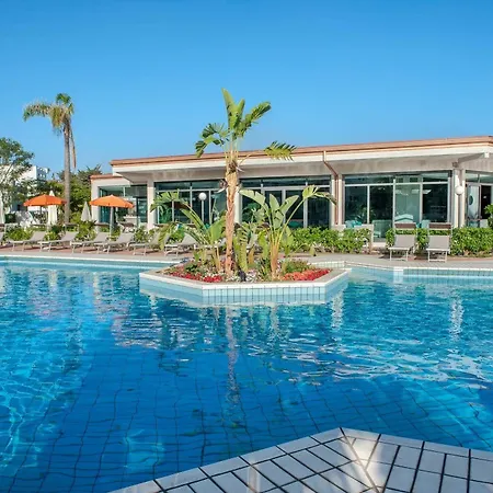 酒店 Acacia Marina