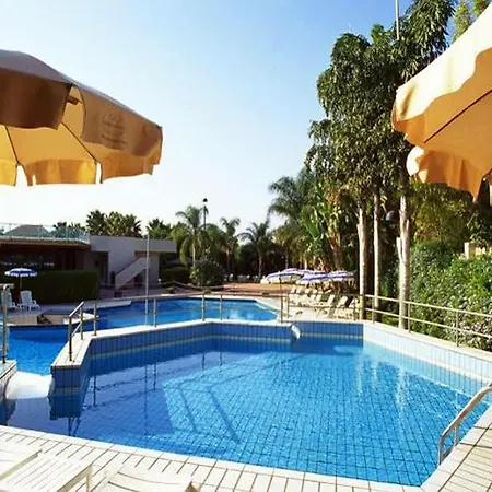 酒店 Acacia Marina 拉古萨的码头