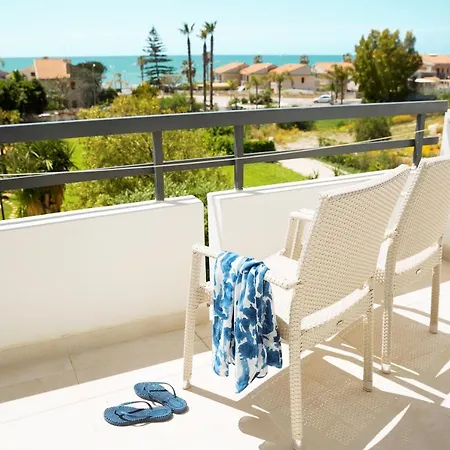 Acacia Marina 酒店 4*