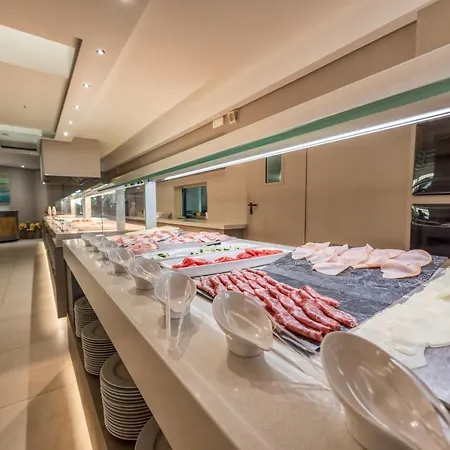 Acacia Marina 酒店