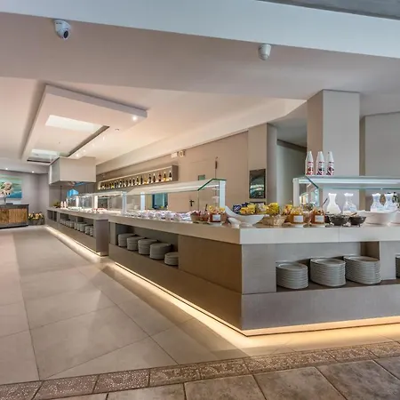 Acacia Marina 酒店 4*