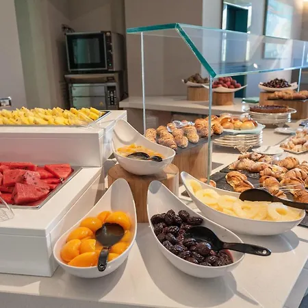 Acacia Marina 酒店