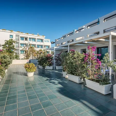 Acacia Marina 酒店