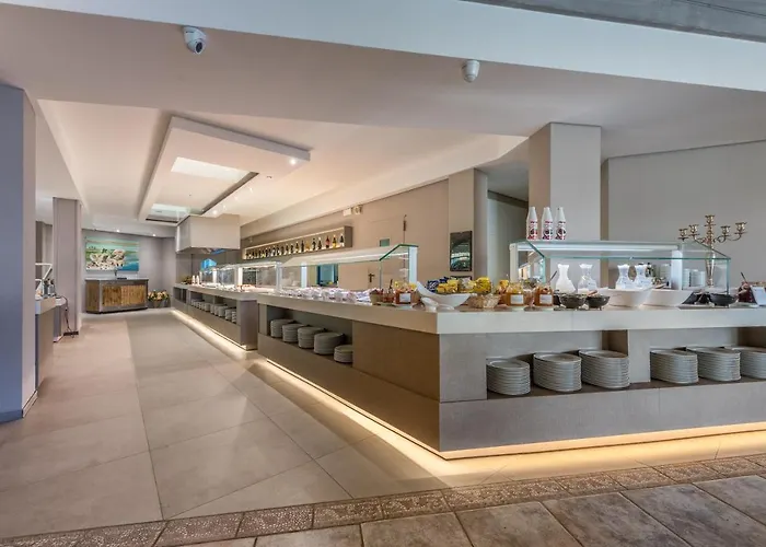 Acacia Marina Hotel 4*